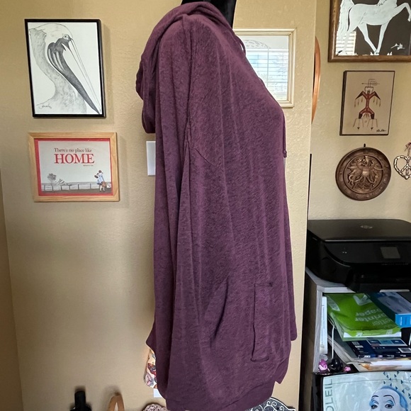 ANYBODY Dolman Long Sleeve Hoodie top!  Size M - Picture 3 of 8